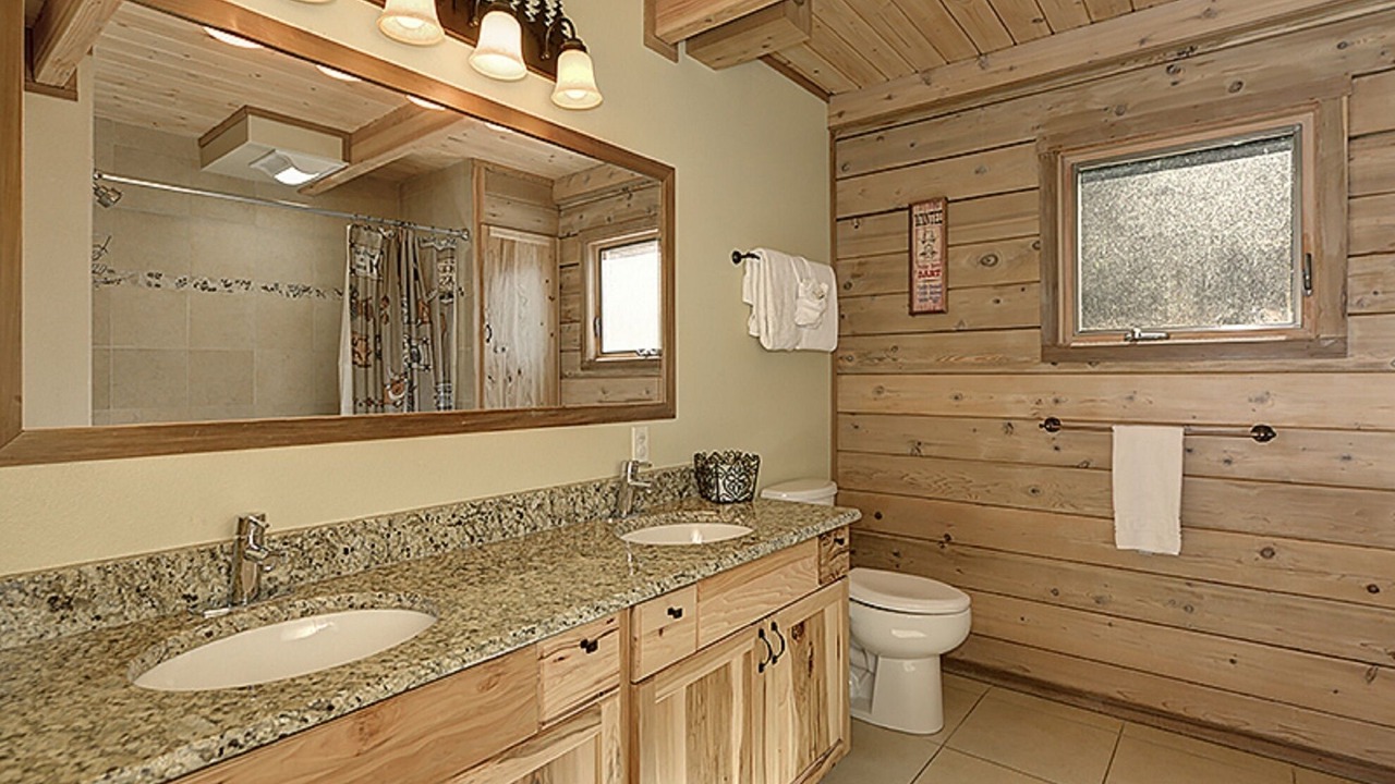 Photo of Bathroom in Cle Elum