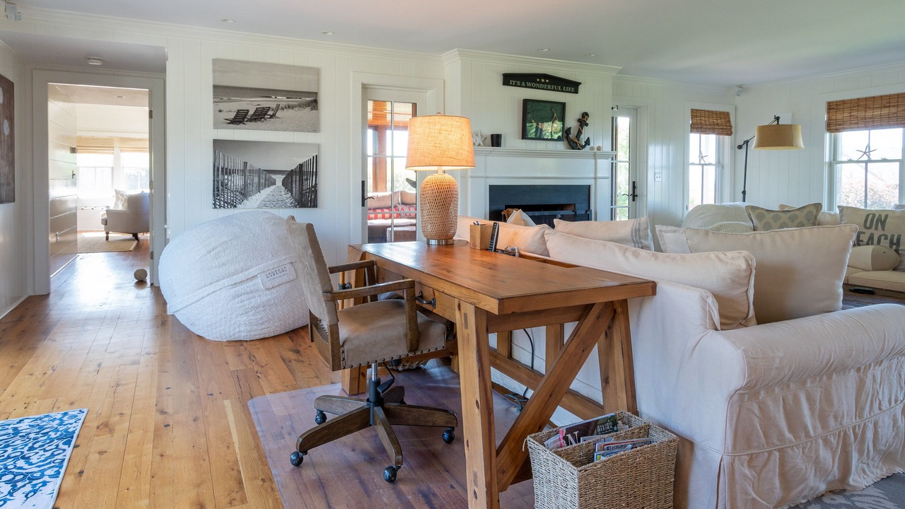 Photo of Livingroom in Madaket