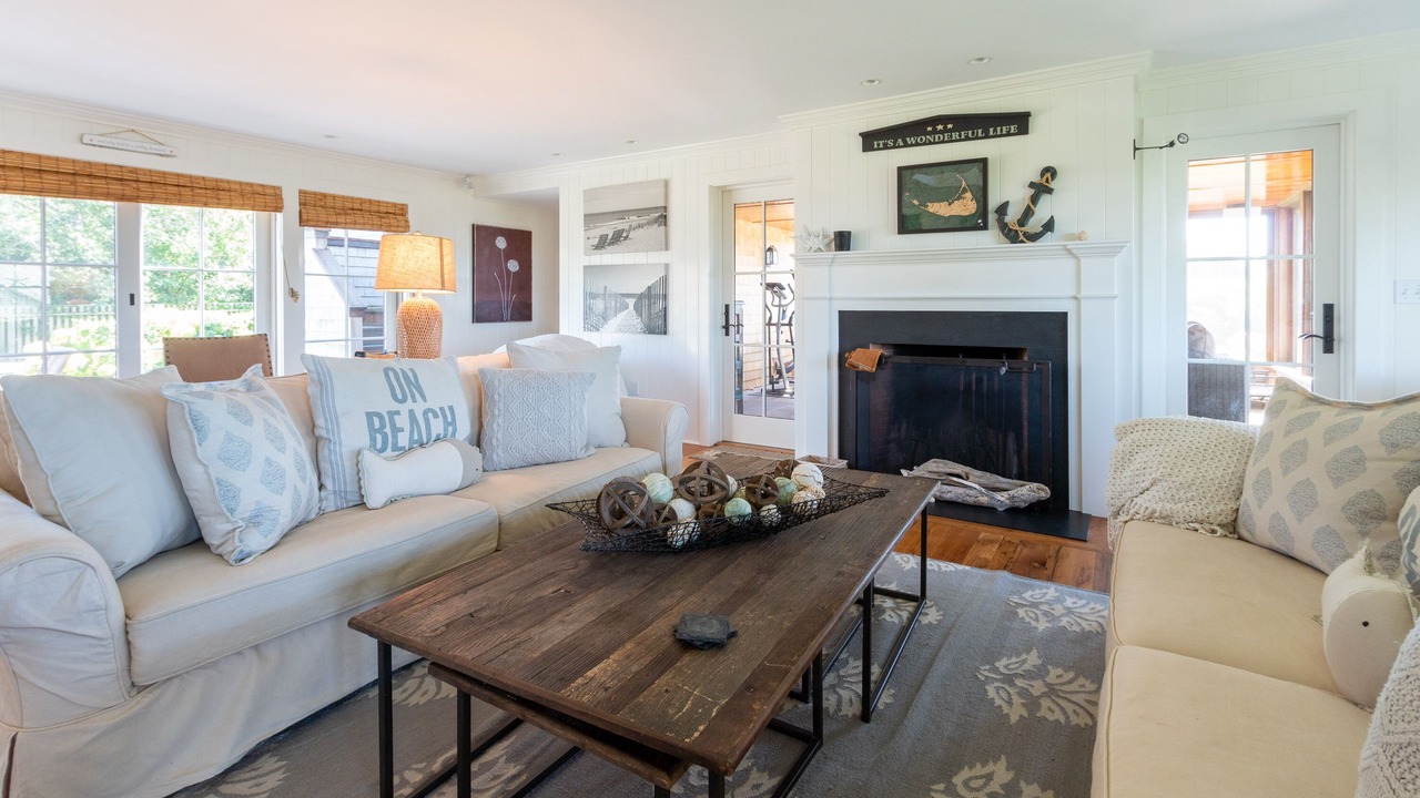 Photo of Livingroom in Madaket