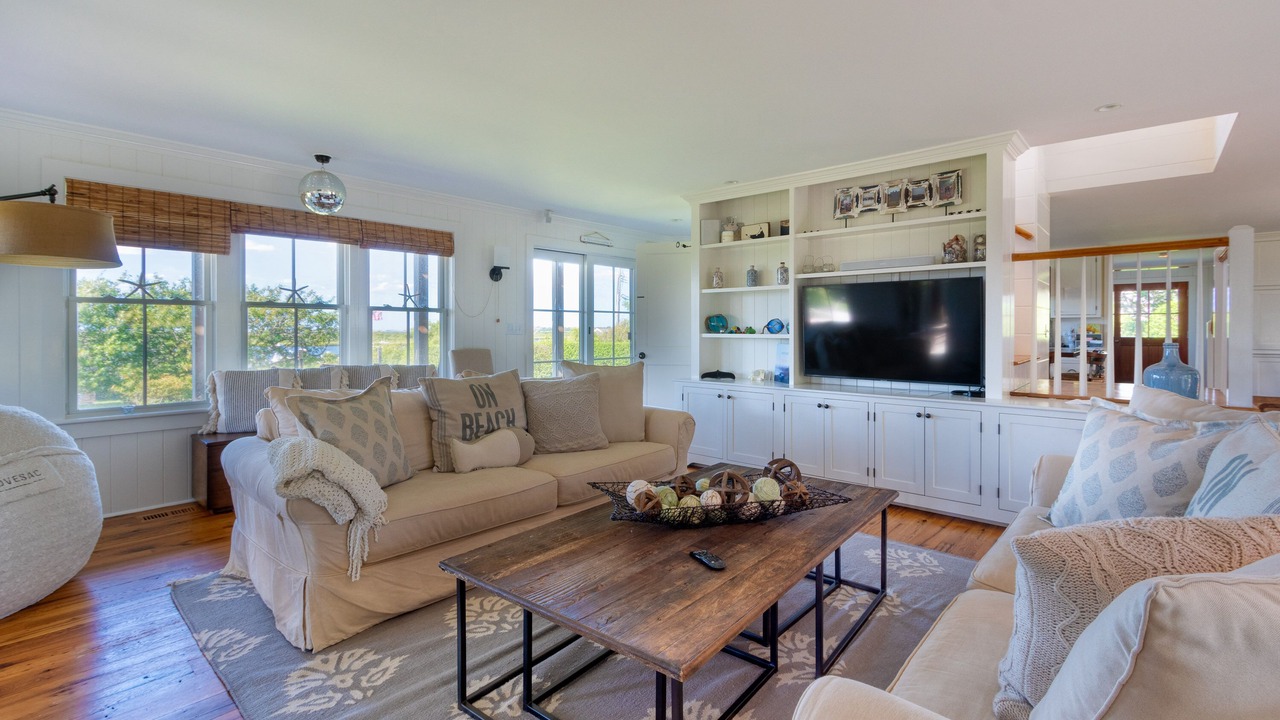 Photo of Livingroom in Madaket