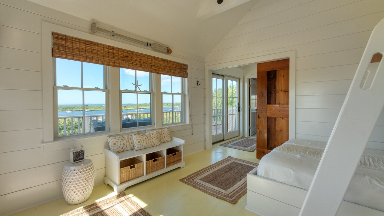 Photo of Bedroom in Madaket