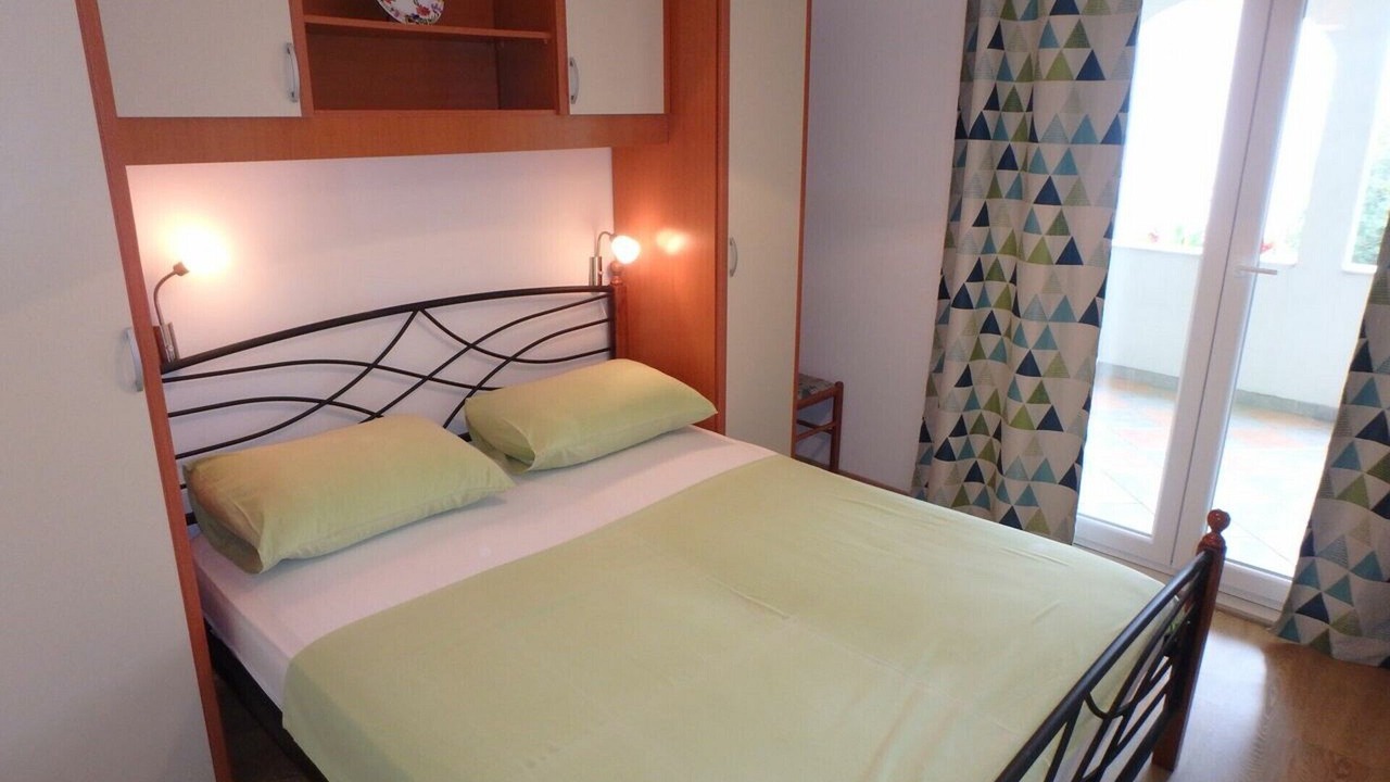 Photo of Bedroom in Brist