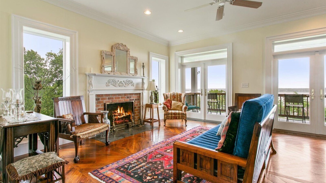 Photo of Livingroom in Claremont