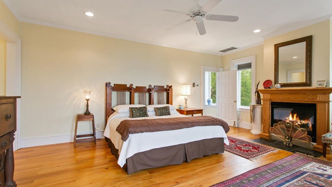 Photo of Bedroom in Claremont
