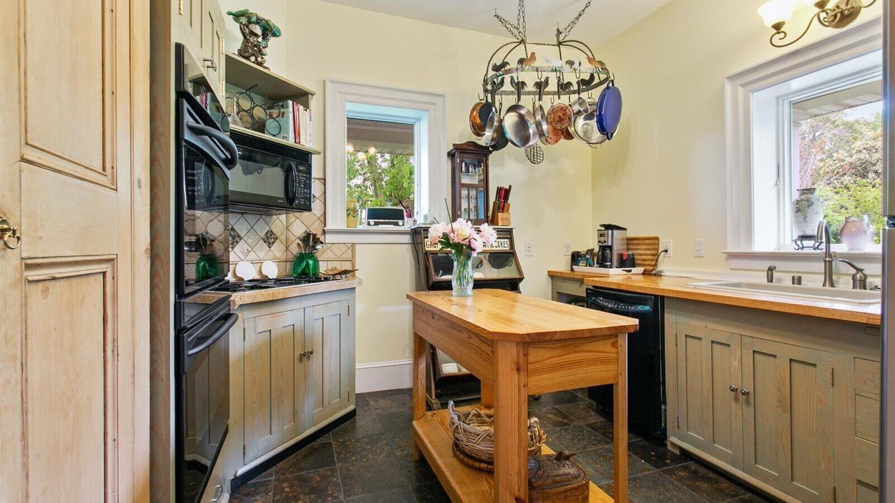 Photo of Kitchen in Claremont