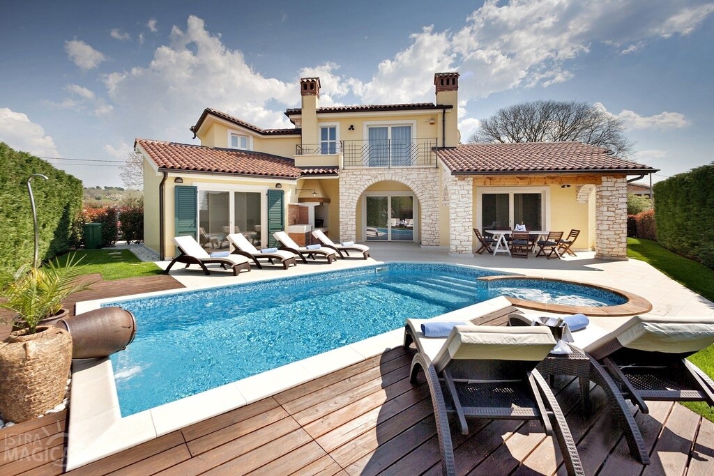 Photo of Outdoor in Labinci