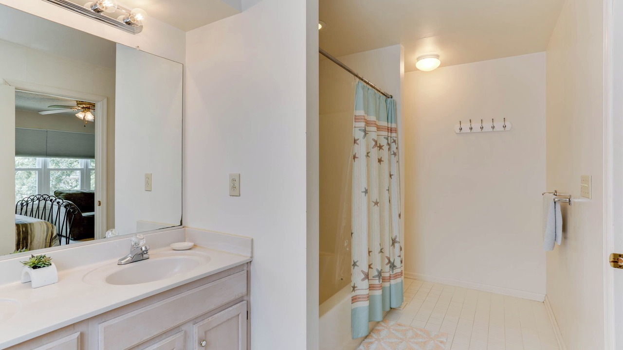 Photo of Bathroom in Croatan Beach