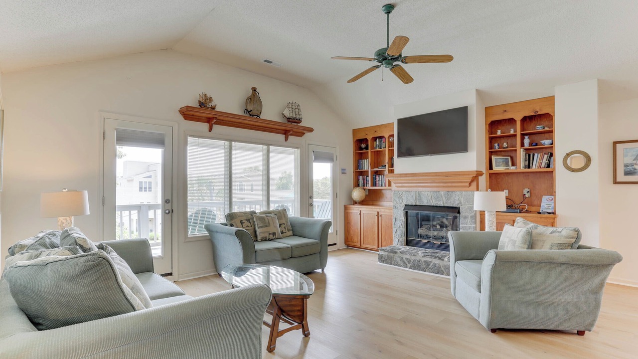 Photo of Livingroom in Croatan Beach