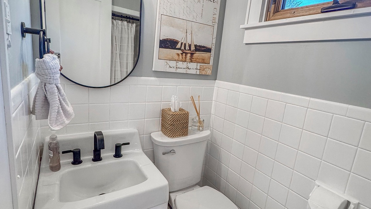 Photo of Bathroom in Town of Owasco
