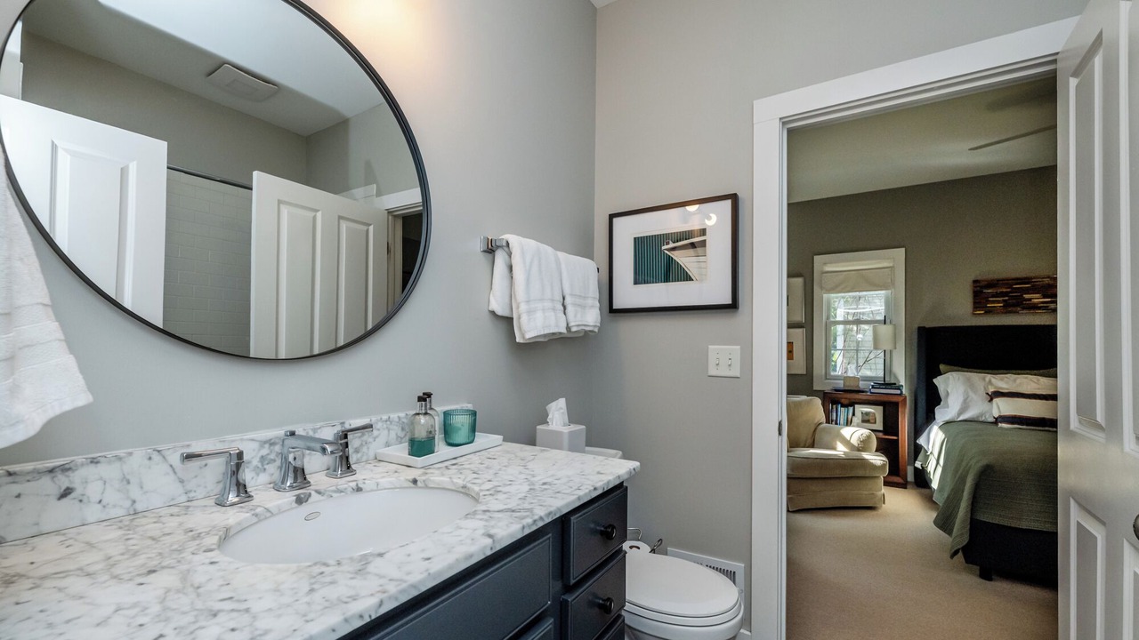 Photo of Bathroom in Union Pier