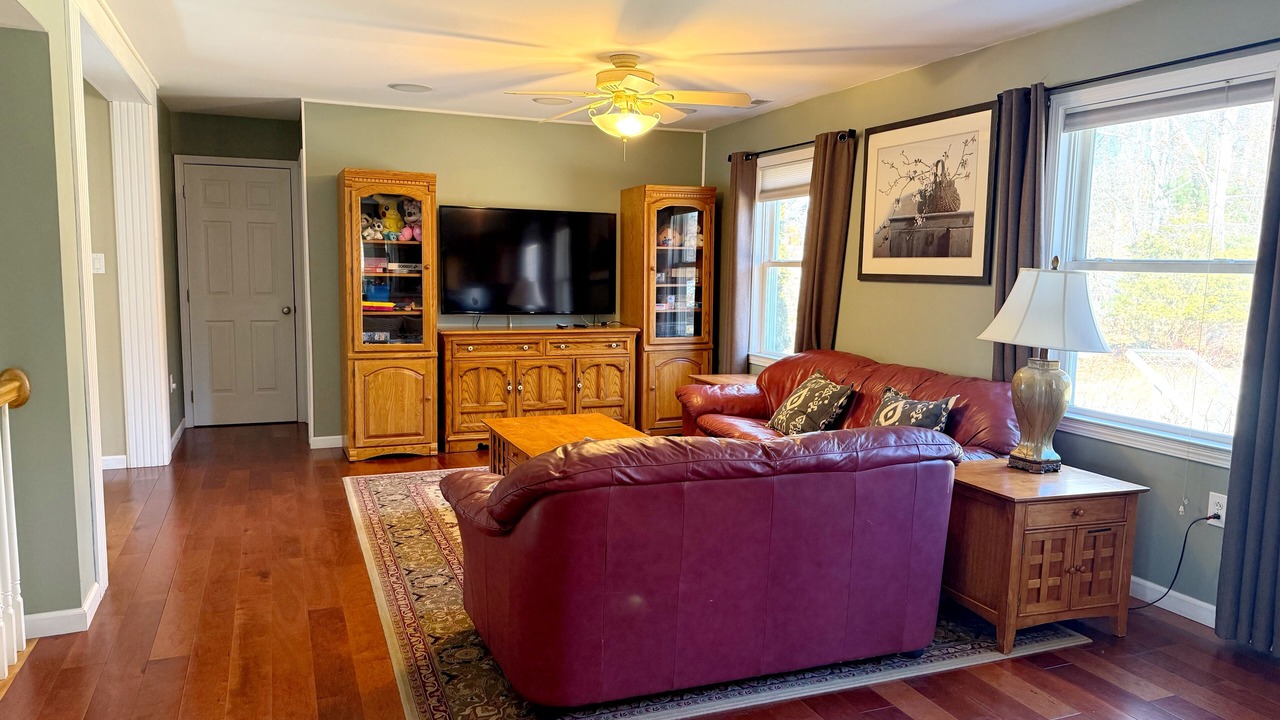 Photo of Bedroom in Cedar Bushes