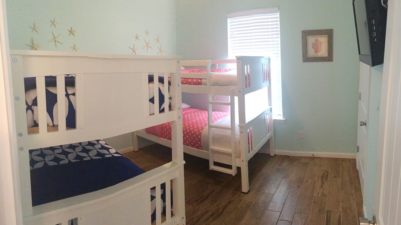 Photo of Bedroom in Laguna Beach Estates