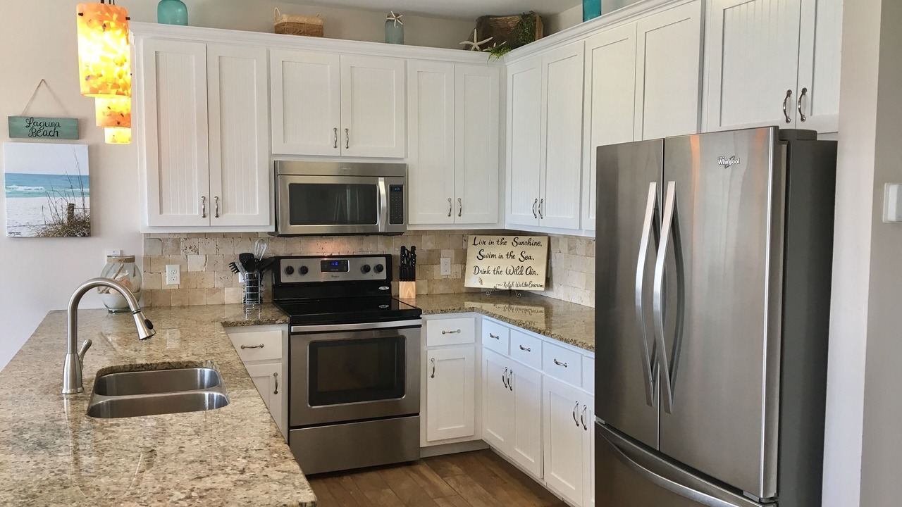 Photo of Kitchen in Laguna Beach Estates