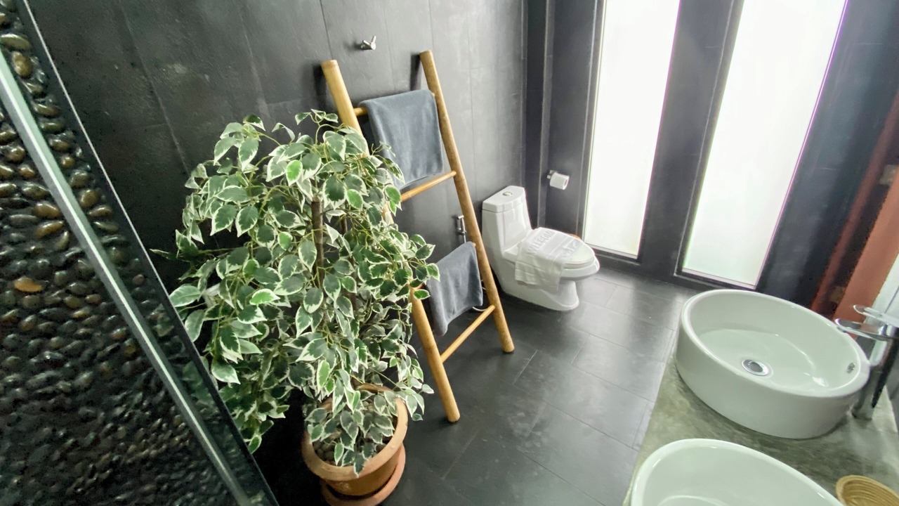 Photo of Bathroom in Hua Thanon