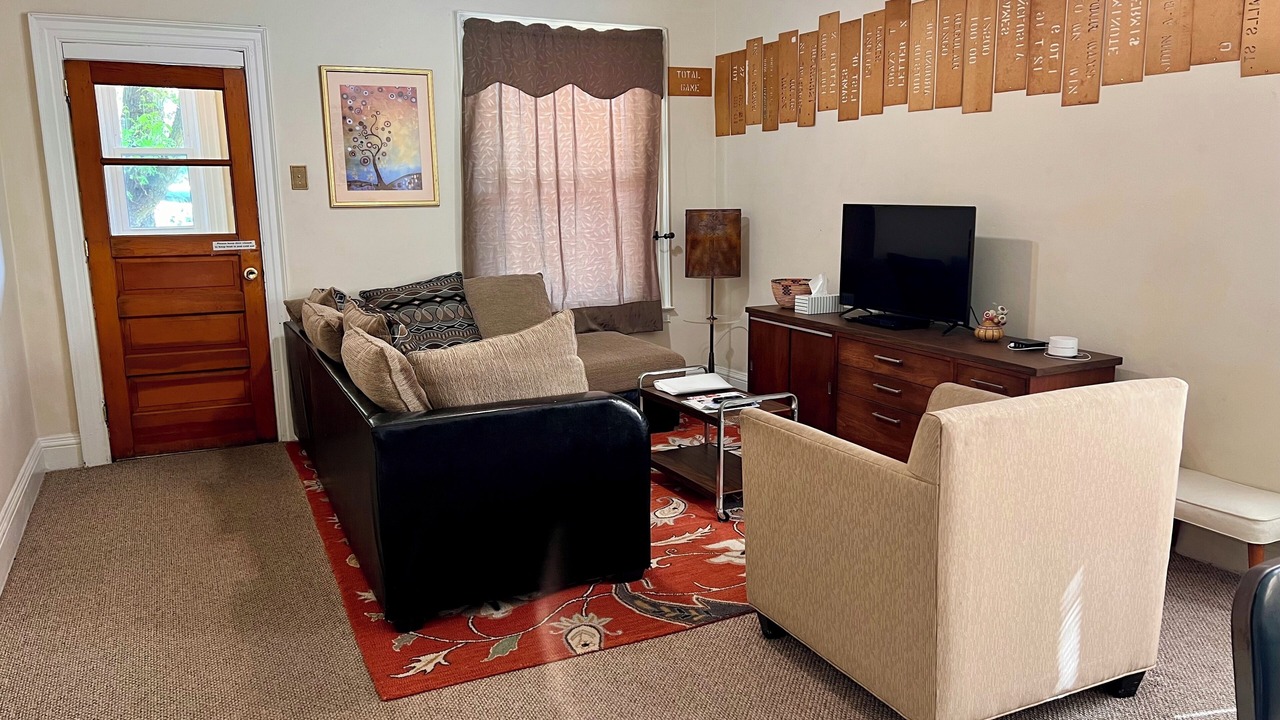 Photo of Livingroom in Downtown Niagara Falls