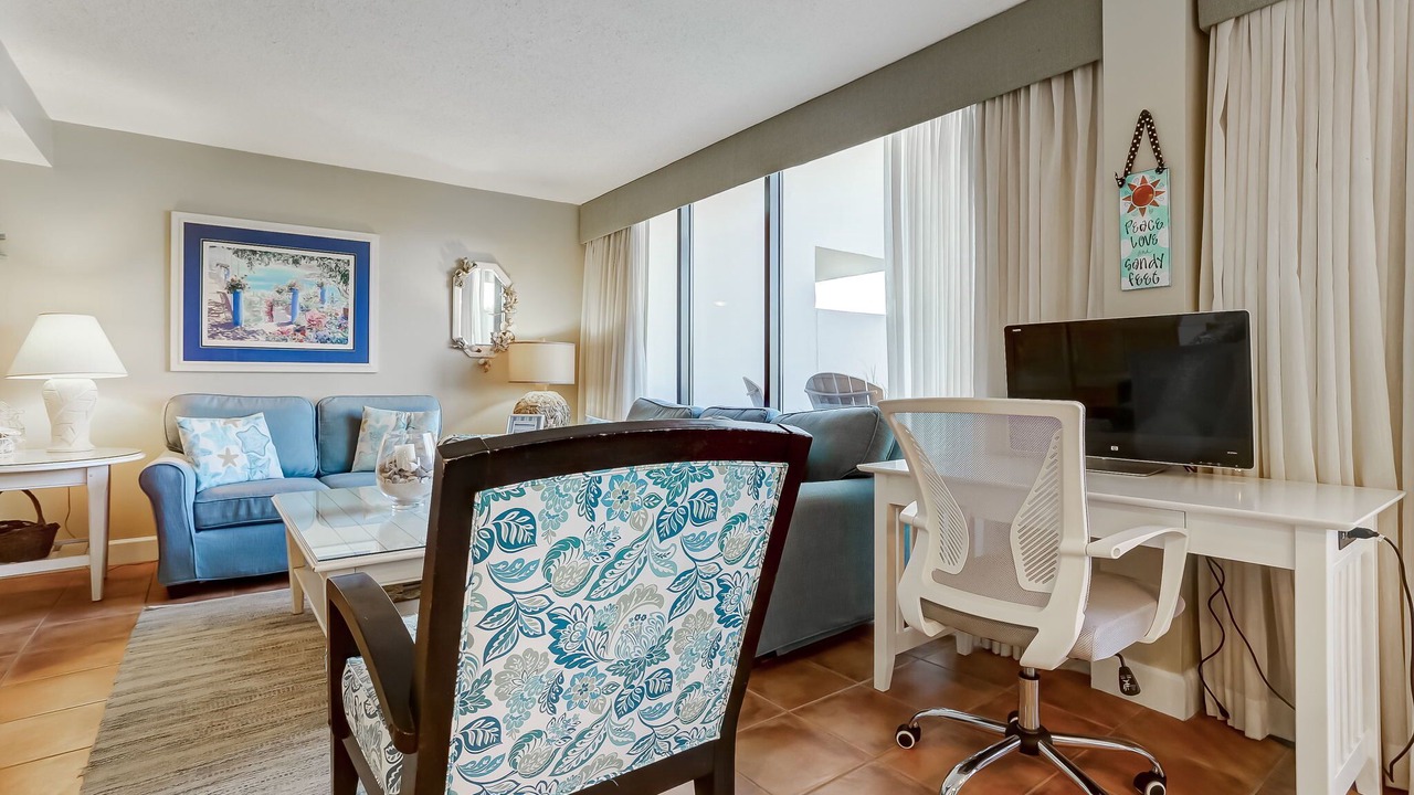 Photo of Livingroom in Fernandina Beach