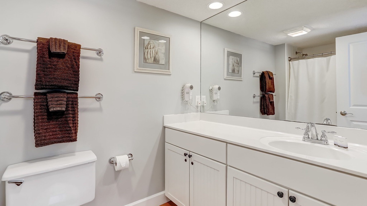 Photo of Bathroom in Fernandina Beach