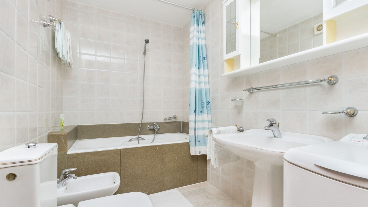 Photo of Bathroom in Businci