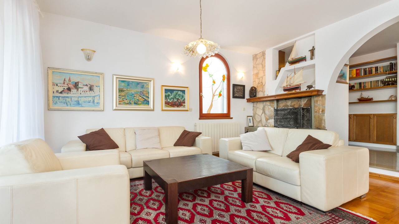 Photo of Livingroom in Businci