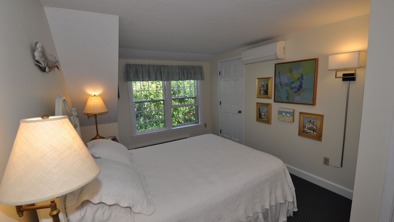 Photo of Others in Nantucket Town