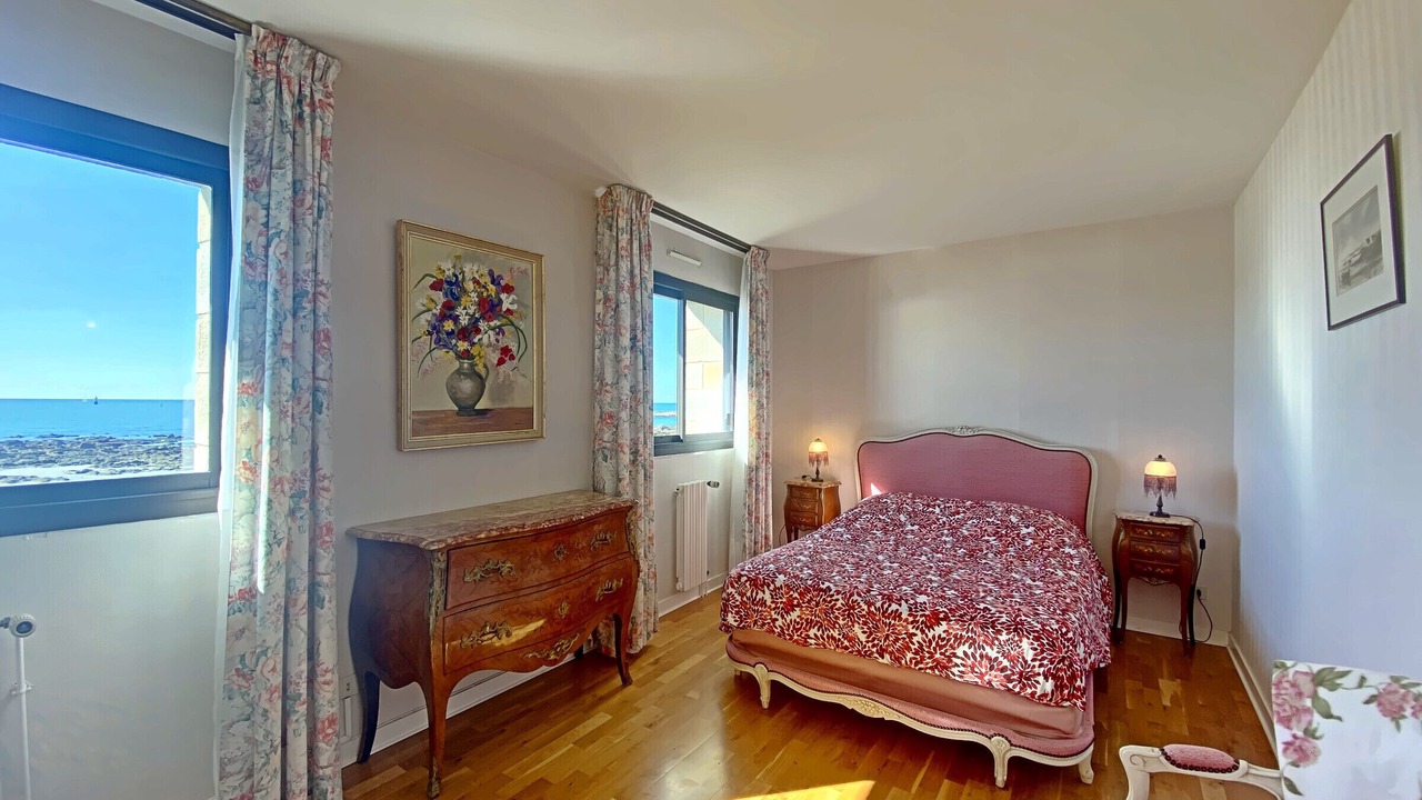 Photo of Bedroom in Larmor-Plage