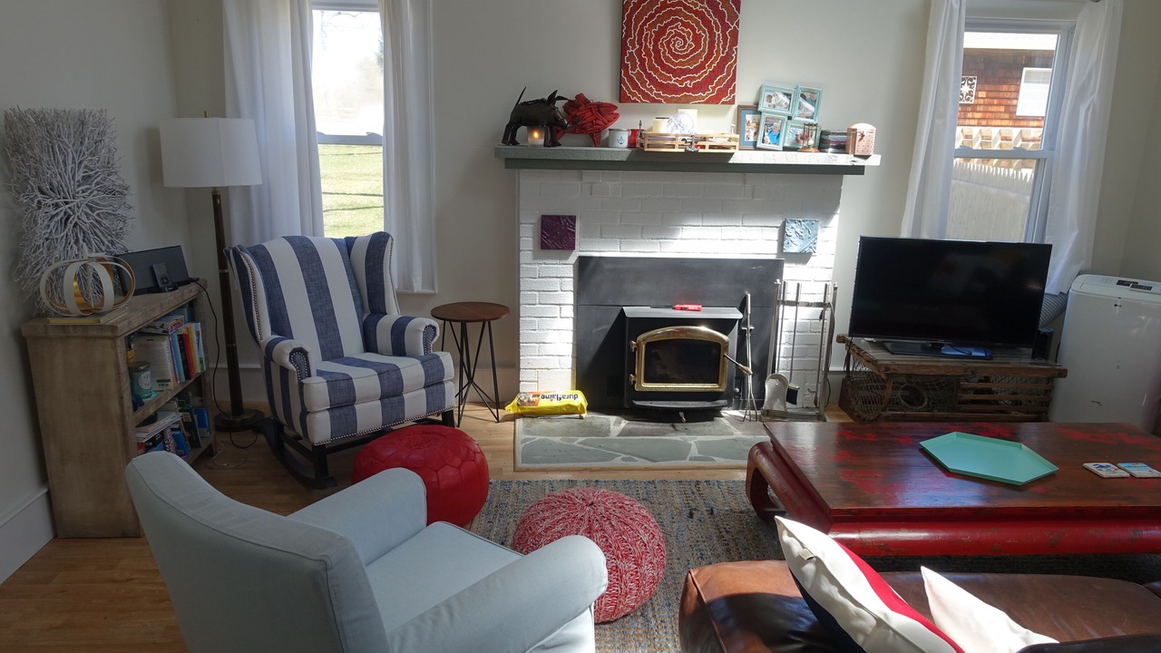 Photo of Livingroom in Mattituck