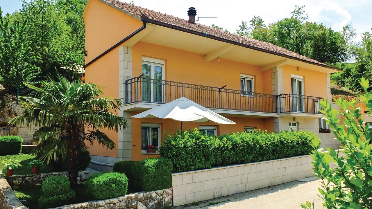 Photo of Outdoor in Grubine