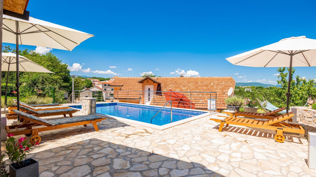 Photo of Outdoor in Grubine