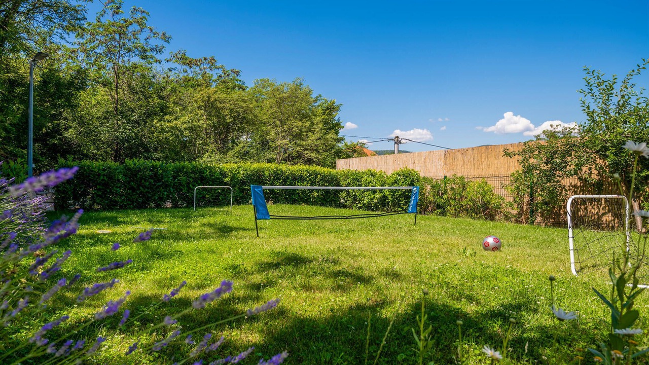 Photo of Outdoor in Grubine