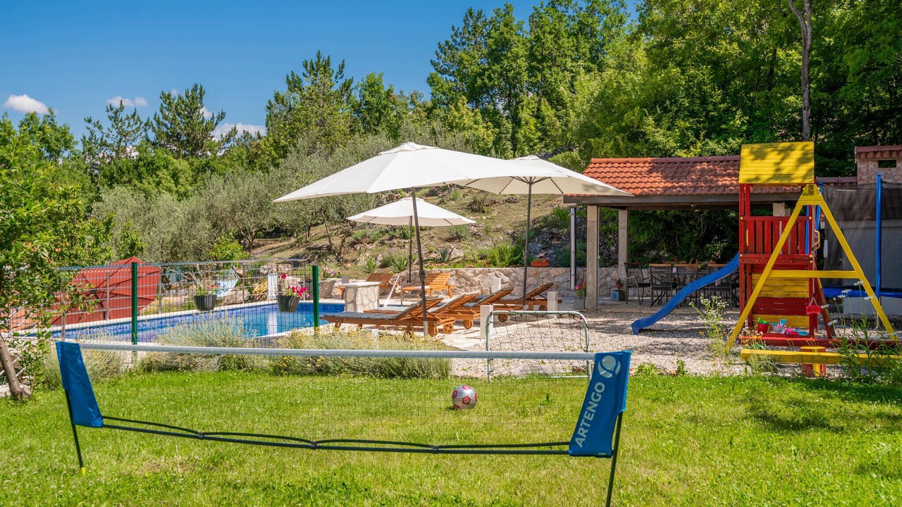 Photo of Outdoor in Grubine
