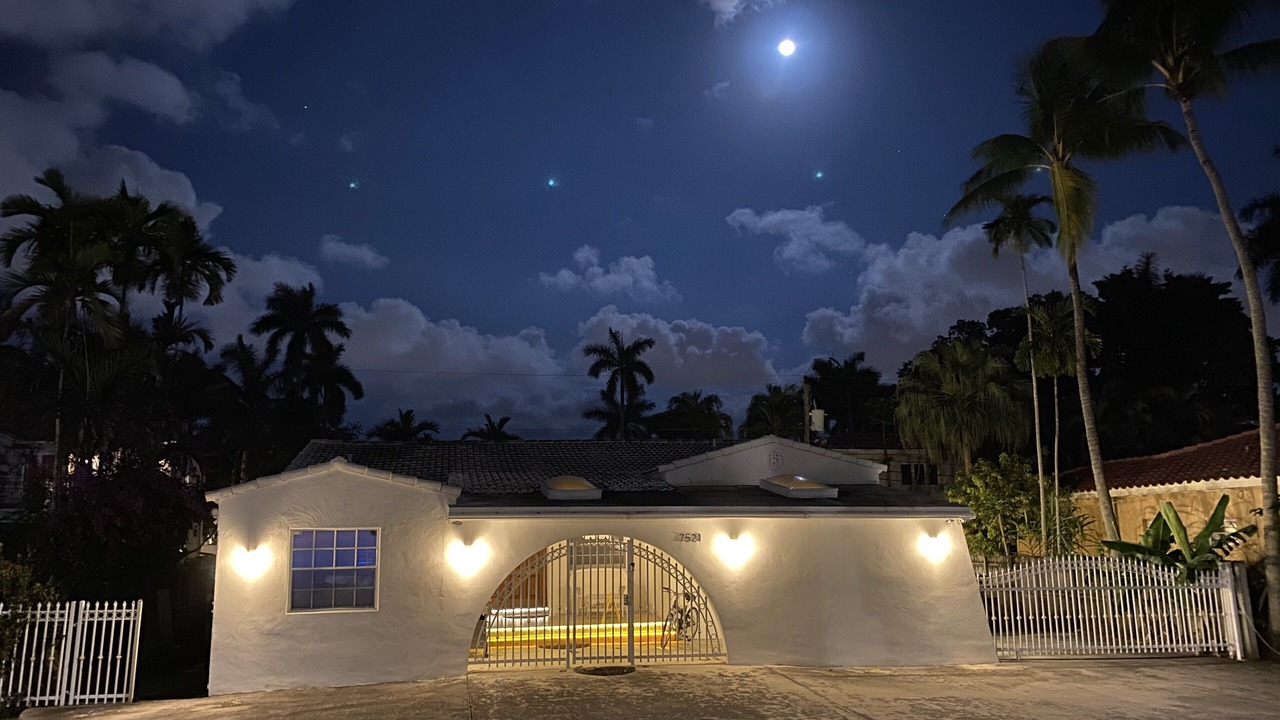 Photo of Outdoor in North Bay Village