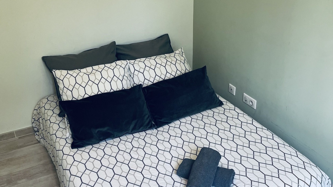 Photo of Bedroom in Montfavet