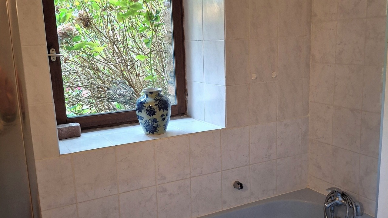 Photo of Bathroom in Hillion