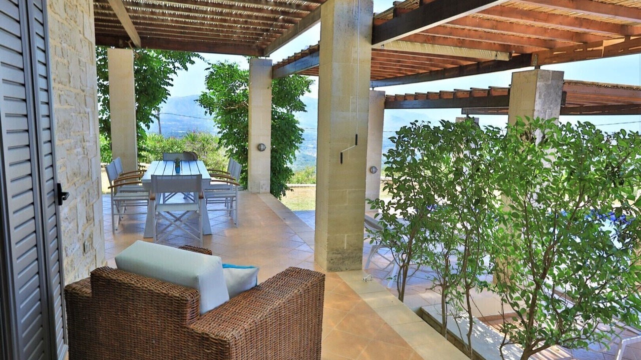 Photo of Outdoor in Monopari