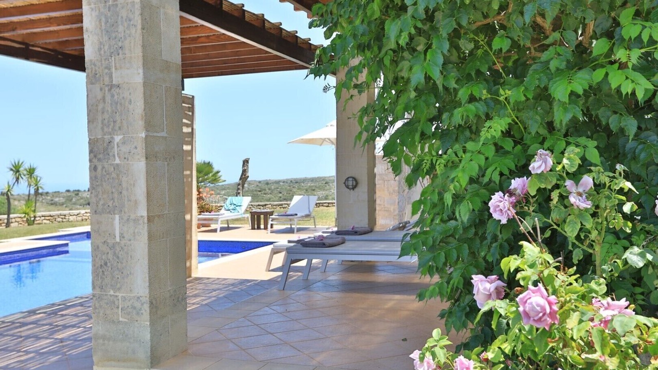 Photo of Outdoor in Monopari