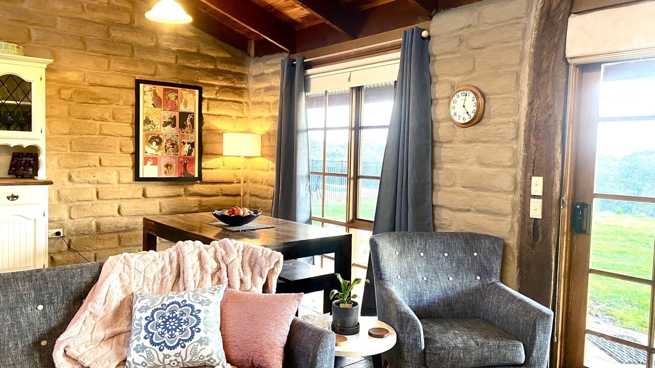 Photo of Livingroom in Axe Creek