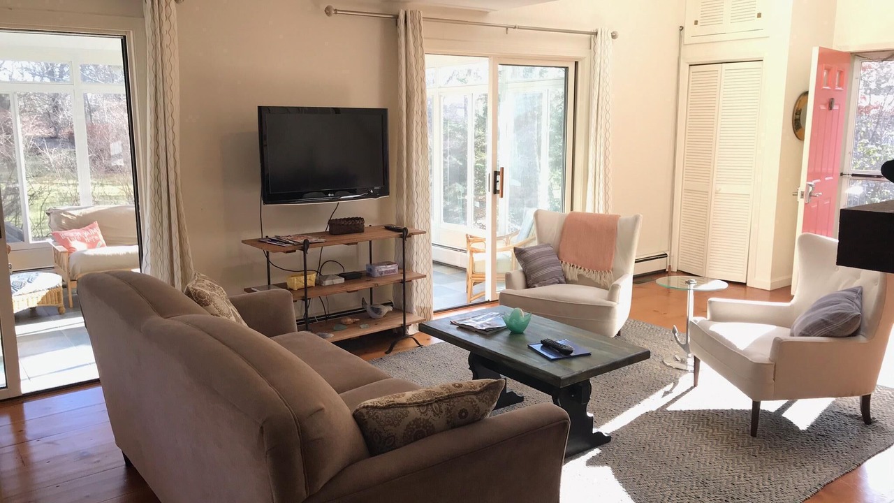 Photo of Livingroom in Chatham