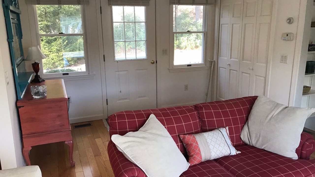 Photo of Livingroom in Chatham