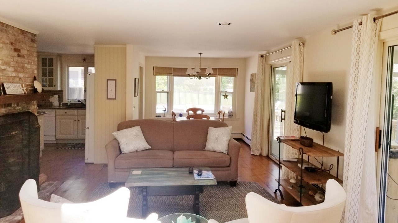 Photo of Livingroom in Chatham