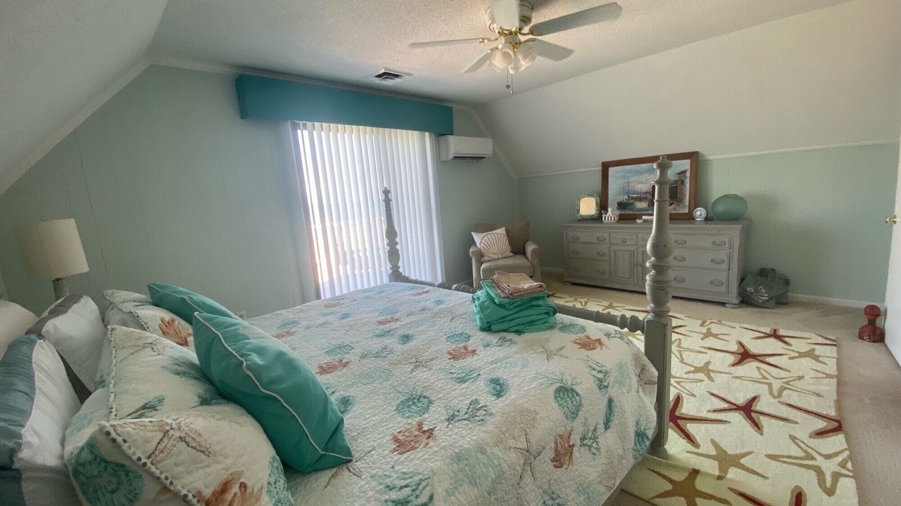 Photo of Bedroom in Gwynn