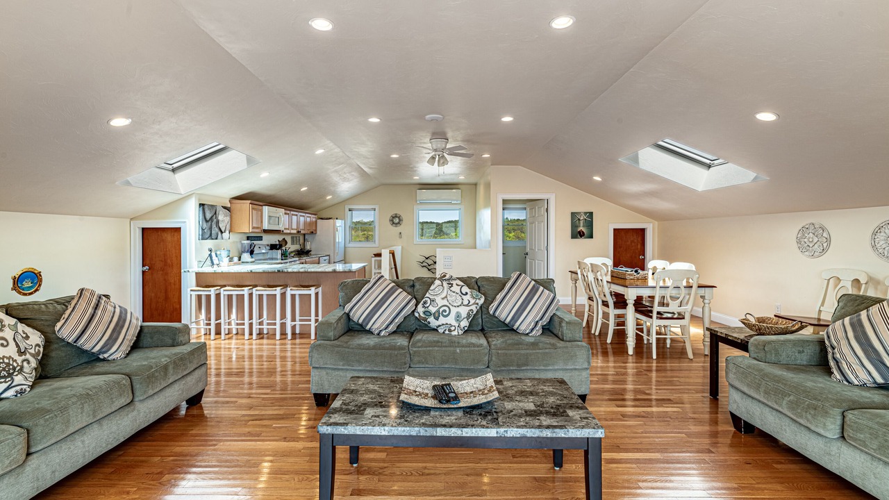 Photo of Livingroom in North Truro