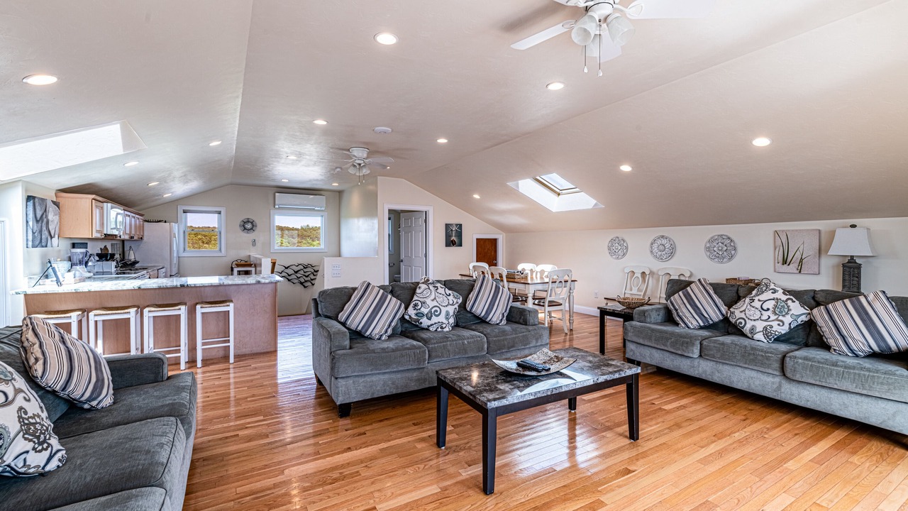 Photo of Livingroom in North Truro