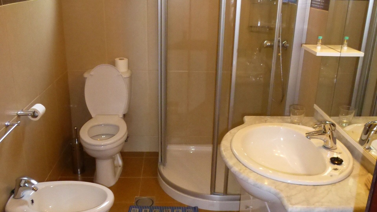 Photo of Bathroom in Canico