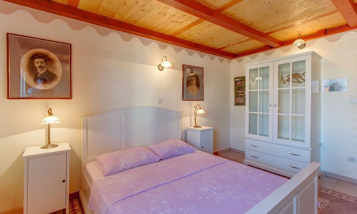 Photo of Bedroom in Cove Murtar