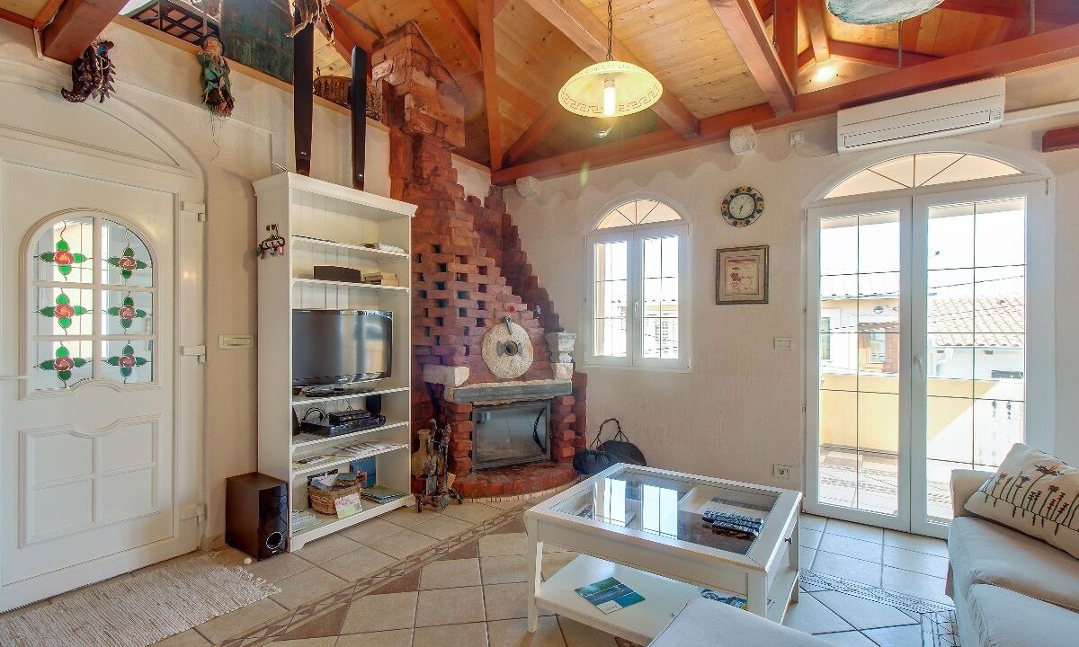 Photo of Livingroom in Cove Murtar