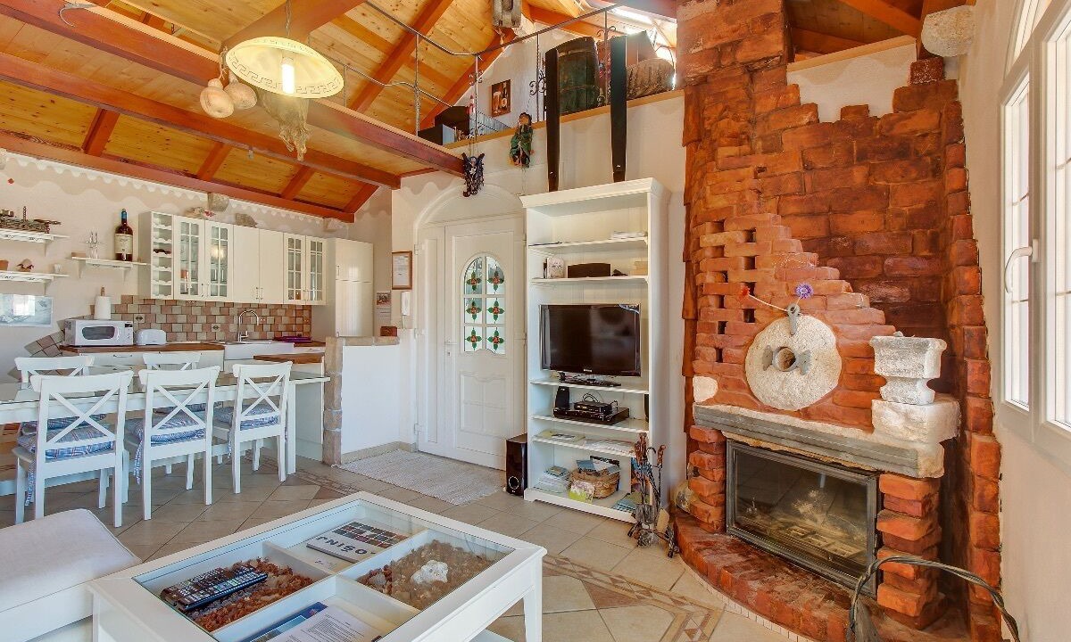 Photo of Livingroom in Cove Murtar