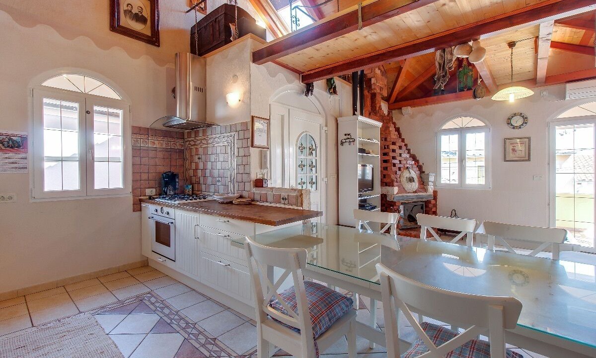 Photo of Kitchen in Cove Murtar