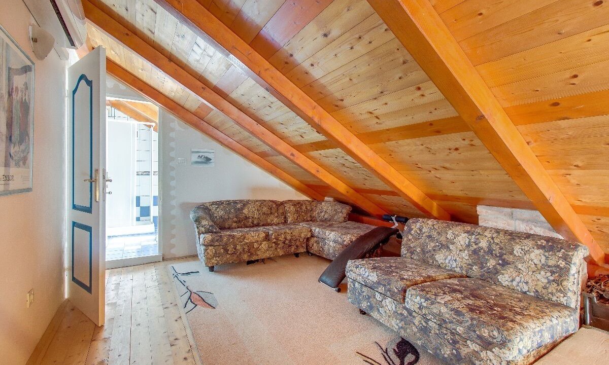 Photo of Livingroom in Cove Murtar