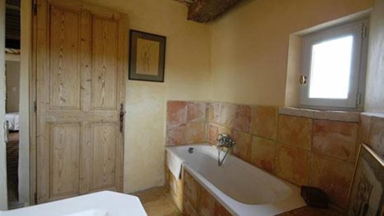 Photo of Bathroom in Goult