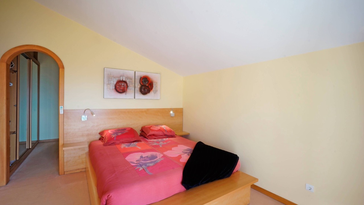 Photo of Bedroom in Calheta